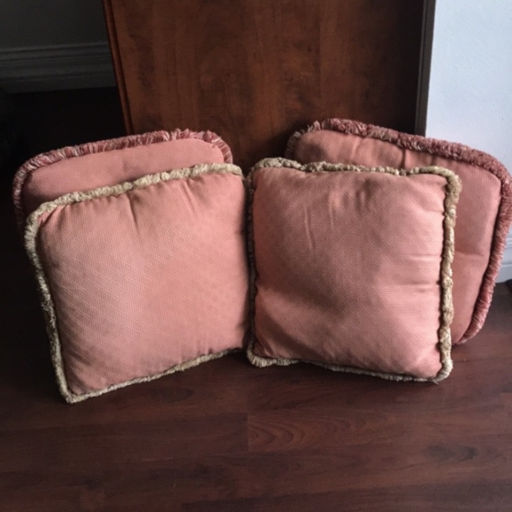Ethan Allen Pillow set